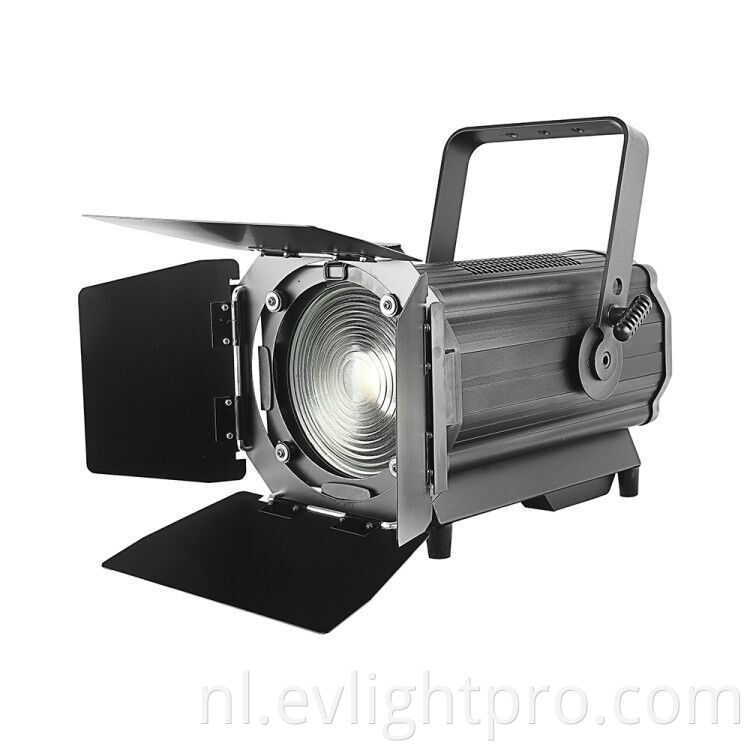 Guangzhou Factory 100W / 200W koud wit / warm wit LED Zoom Fresnel Spotlight Electronic Focusing